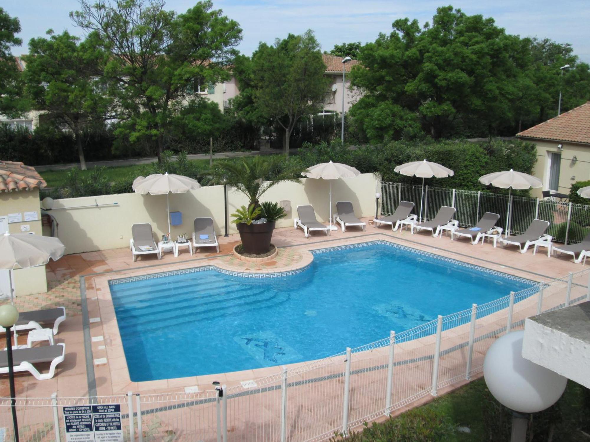 Top Motel Istres Kültér fotó