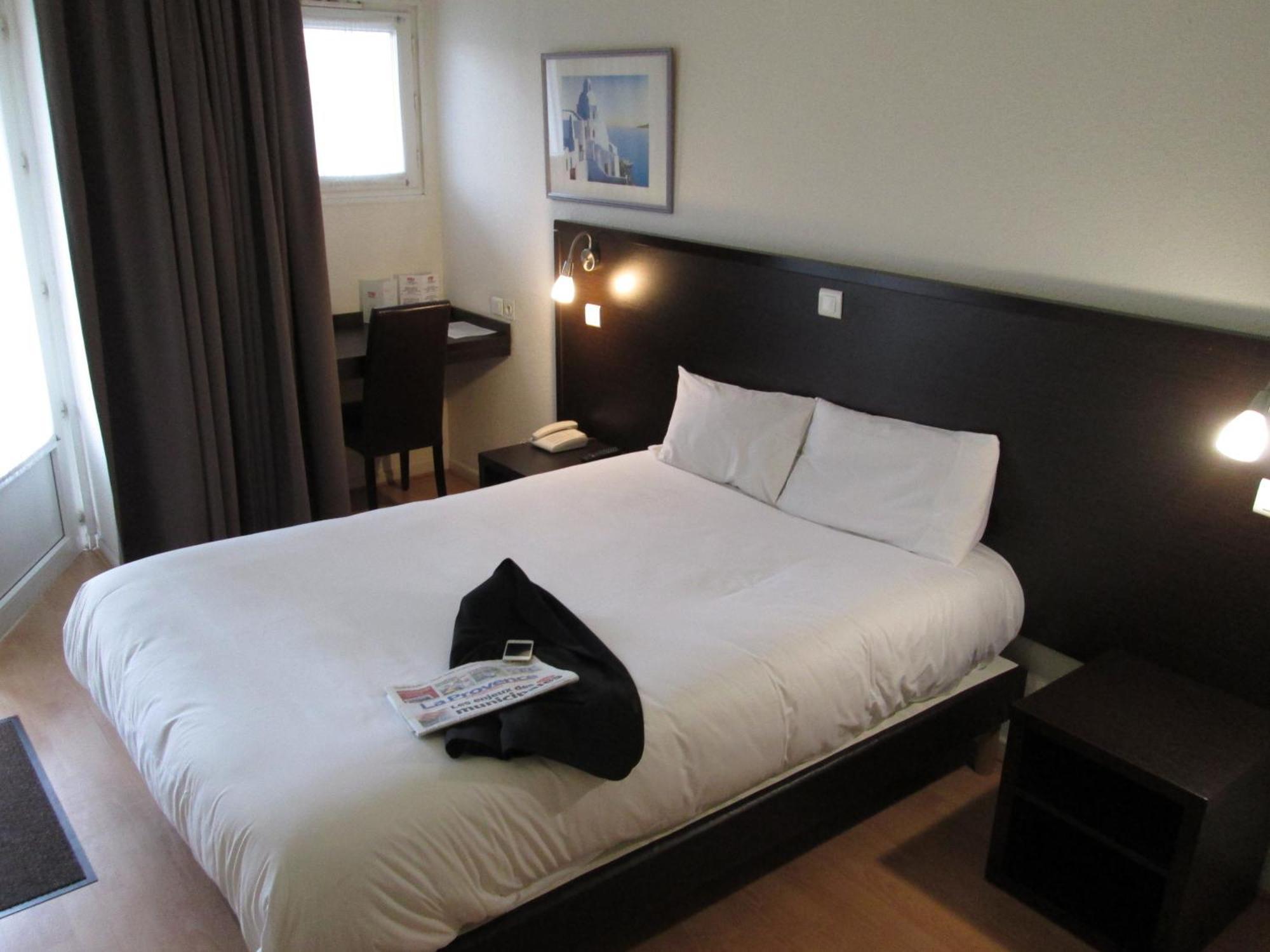 Top Motel Istres Kültér fotó
