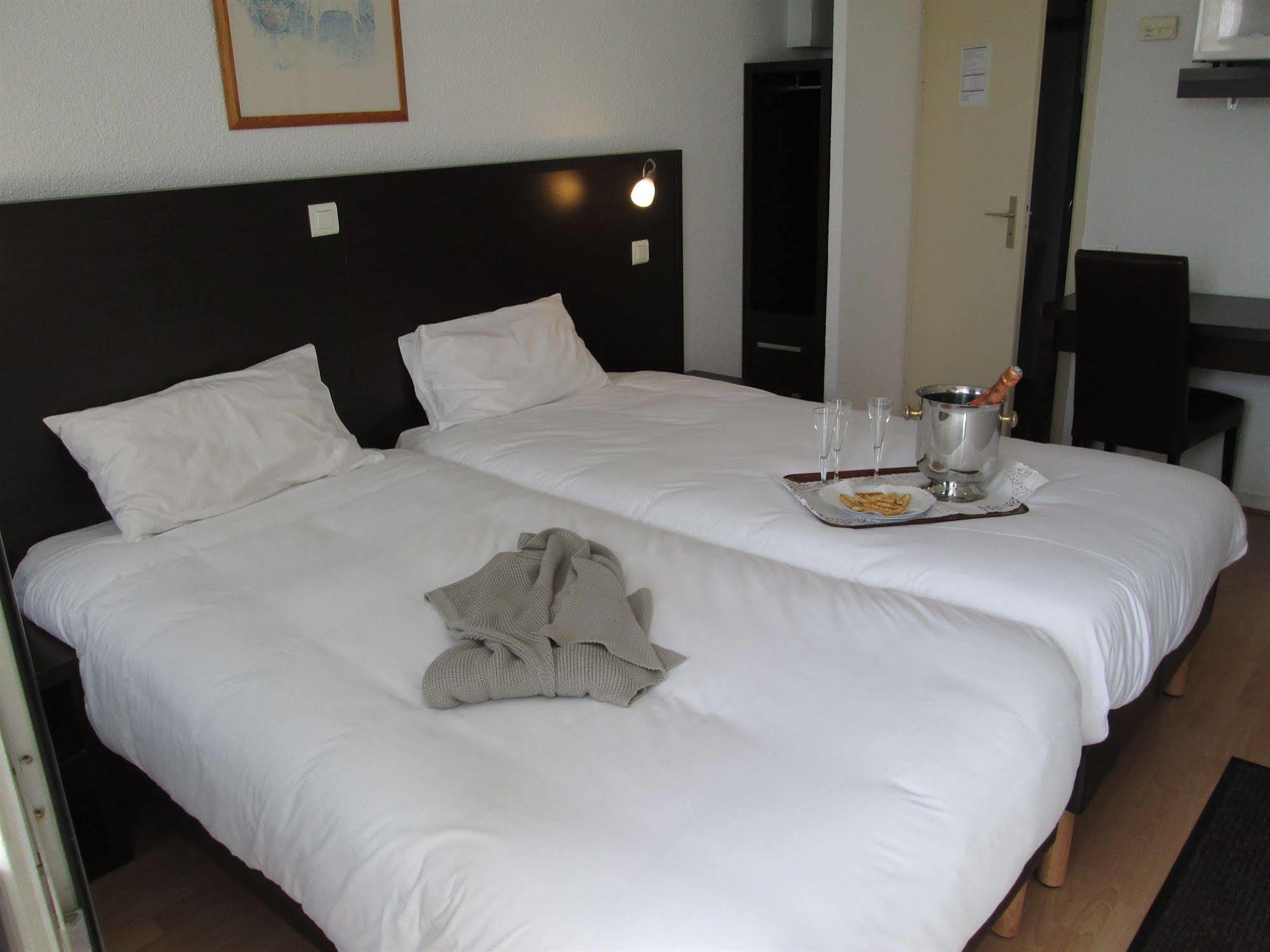 Top Motel Istres Kültér fotó